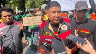 Ratusan Ojol Kepung Pendopo Gubernur Banten, Tolak 'Ongkos Murah' dan Minta Naikan Argo