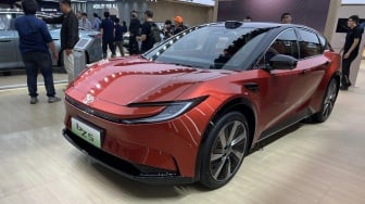 Mobil Listrik Murah Toyota bZ5 Mulai Diproduksi Massal, Andalkan Baterai Blade BYD