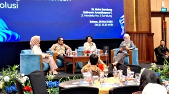 Mencari Jalan Tengah Industri Jabar di Tengah Gempuran Global