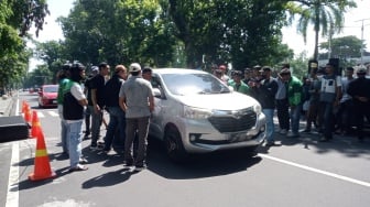 Tidak Ikut Demo, Sejumlah Driver Ojol Hingga Taksi Online Dijebak Dan Dipaksa Ikut