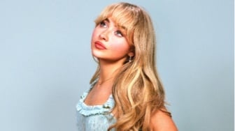 Review Lagu Nonsense: Sabrina Carpenter Unjuk Perasaan Sensi Ketika Jatuh Hati