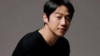 Daily Vibes! 4 Pilihan OOTD ala Jung Joon Won untuk Tampil Stand Out