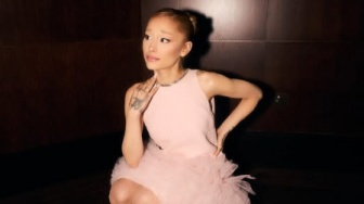Ariana Grande Refleksikan Perempuan Penuh Komitmen Lewat Lagu Right There
