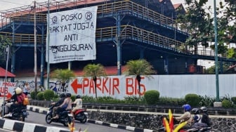 TKP ABA Mulai Dipasang Pagar, Jukir dan Pedagang Masih Beraktivitas
