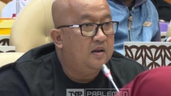 DPR Sebut Buat Aturan Tak Bisa Sehari, Ojol Beri Sindiran: UU KPK Bisa Singkat, Saya Tak Mau Alasan