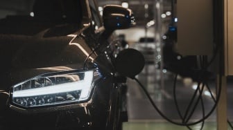 Dibayangi Asap Batu Bara, Transisi Hijau ke Mobil Listrik Jadi Bumerang?