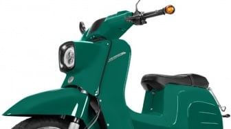 Lampu Depan Bernuansa Retro, Harga Setara Honda Brio: Pesona Govecs e-Schwalbe yang Unik