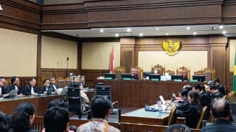 Foto Hasto, Harun dan Djan Faridz di MA Terungkap saat Kader PDIP Jadi Saksi di Sidang, Ada Apa?