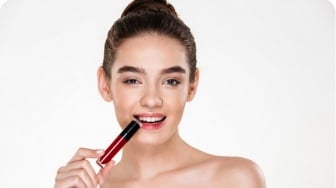 5 Rekomendasi Lip Tint Murah tapi Bagus: Tampil Fresh Tanpa Bikin Dompet Tipis!