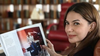 Akhirnya Kunjungi Makam Suami, Najwa Shihab Bagikan Pesan Menyentuh