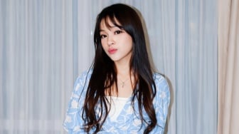 Tampil Girly Seharian dengan 6 Inspirasi Outfit Dress ala Eca Aura