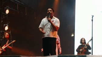 Manggung di Soundfest, Sal Priadi Salfok ke Bocah Bertopi Bunga Matahari