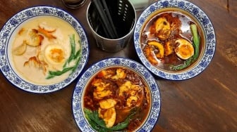 Opa Noodle Bar: Tempat Nongkrong Asyik bagi Pecinta Mie di Malang