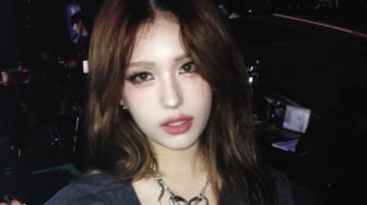 Curi Perhatian! Ini 4 Daily Style Jeon Somi yang Bikin OOTD Makin On Point