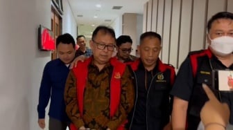 Kejati Jabar Tahan Yossi Irianto, Bekas Sekda Kota Bandung Tersangka Korupsi Aset Negara