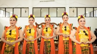 Tari Kontemporer Berbalut Kesenian Rakyat: Kolaborasi Komunitas Seni Jogja