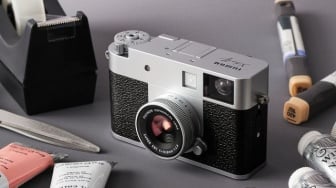 Kamera Digital Fujifilm X half Resmi Dirilis, Berdesain Klasik dengan Fitur 2-in-1