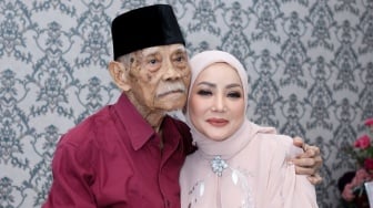 Kabar Duka, Ayah Kristina Meninggal Dunia