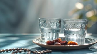 Cara Memilih Air Zamzam Asli sebagai Oleh-oleh Haji dari Harga hingga Wujudnya