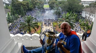 Pesta Juara Persib di Gedung Sate Diwarnai Kisah Lucu, Kehilangan Barang Hingga Pasangan