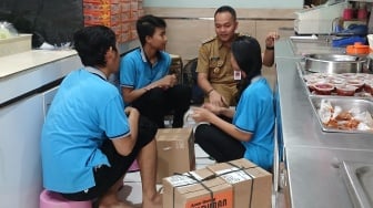 Geger Masakan Non Halal, Wali Kota Solo Tutup Sementara Rumah Makan Ayam Goreng Widuran