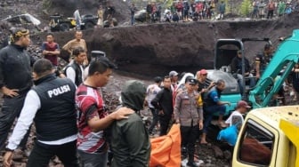 Kawasan Terlarang Makan Korban, Penambang Tewas di Kaki Gunung Guntur Garut