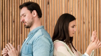 7 Tanda Istri Sudah Mati Rasa dengan Suami, saat Cinta Tak Lagi Hadir