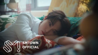 Doyoung Berbagi Kebahagiaan dengan Sesama di Track Video Lagu Be My Light