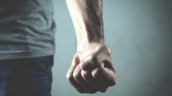 Emosi Tak Terkendali, Pria di Palembang Ajak Polisi Duel Saat Ditilang, Videonya Viral