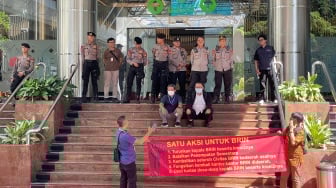 Demo di Lobby Kantor, ASN Minta Prabowo Copot Kepala BRIN Laksana Tri Handoko