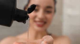 Tampil Glowing Tanpa Mahal, Ini Rekomendasi Shampoo Murah di Alfamart Mei 2025