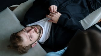 Pria dan Kesehatan Mental: Masculinity Trap hingga Stigma Lemahnya Iman
