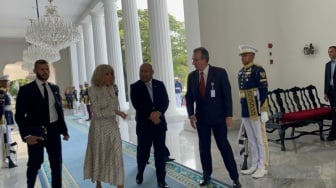 Dampingi Prabowo Sambut Presiden Prancis di Istana, Gaya Didit saat Ngobrol Bareng Istri Macron