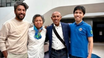 Simon Tahamata: Saya ke Indonesia Meski Keluarga Tidak...