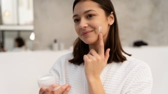 5 Rekomendasi Sleeping Mask untuk Kulit Cerah: Tidur Nyenyak, Bangun Wajah Auto Berkilau
