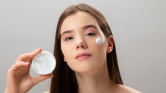 4 Rekomendasi Sunscreen Kolagen di Bawah Rp50 Ribu, Kulit Glowing dan Terlindungi Sepanjang Hari!