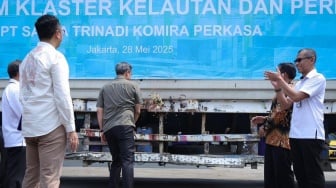 Melalui Program Holding UMKM, Menteri UMKM Lepas Ekspor Ikan Layur ke China