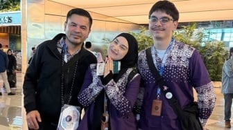 9 Momen Irish Bella di Makkah, Siap Berhaji Bareng Suami dan Adik
