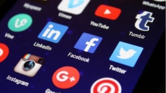 FoMO dan Kecanduan Media Sosial, Menyelami Perangkap Digital Remaja