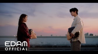 IU Berikan Pujian untuk Sosok yang Sempurna di Lagu A Beautiful Person