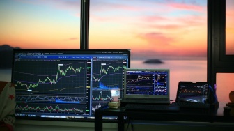 Strategi Inti untuk Memadukan Analisis Fundamental dan Teknis pada Tingkat Menengah