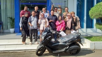 Melayani dengan Hati, Agen BRILink Slawi Diganjar Penghargaan Istimewa dari BRI
