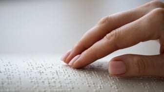 Saat Buku Tak Bisa Dibaca: Akses Literasi yang Masih Abai pada Disabilitas