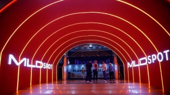 Suasana pengunjung di BNI Java Jazz Festival 2025 di Jiexpo Kemayoran, Jakarta, Jumat (30/5/2025). [Suara.com/Alfian Winanto]