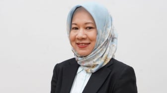 Yulianti PhD Jadi Perempuan Pertama yang Duduk sebagai Dekan FEB UI