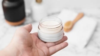 7 Rekomendasi Merek Pelembap Wajah Terbaik, Cocok Buat Kulit Kering dan Kusam!