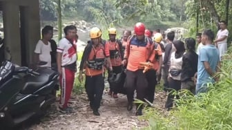 Kronologi Tewaskan Pria Paruh Baya di Pasaman, Terseret Arus Sungai Saat Menangkap Ikan!