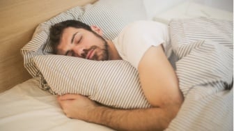 Malam Tanpa Layar! Seni Menjaga Kesehatan Tidur di Era Digital