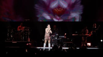 Penyanyi Andien saat tampil dalam acara BNI Java Jazz Festival 2025 di JIExpo Kemayoran, Jakarta, Jumat (30/5/2025). [Suara.com/Alfian Winanto]