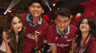 Akhirnya Go Public, Nyoman Paul dan Keisya Levronka Terciduk Mesra Usai Tanding Bahkan Voli 2